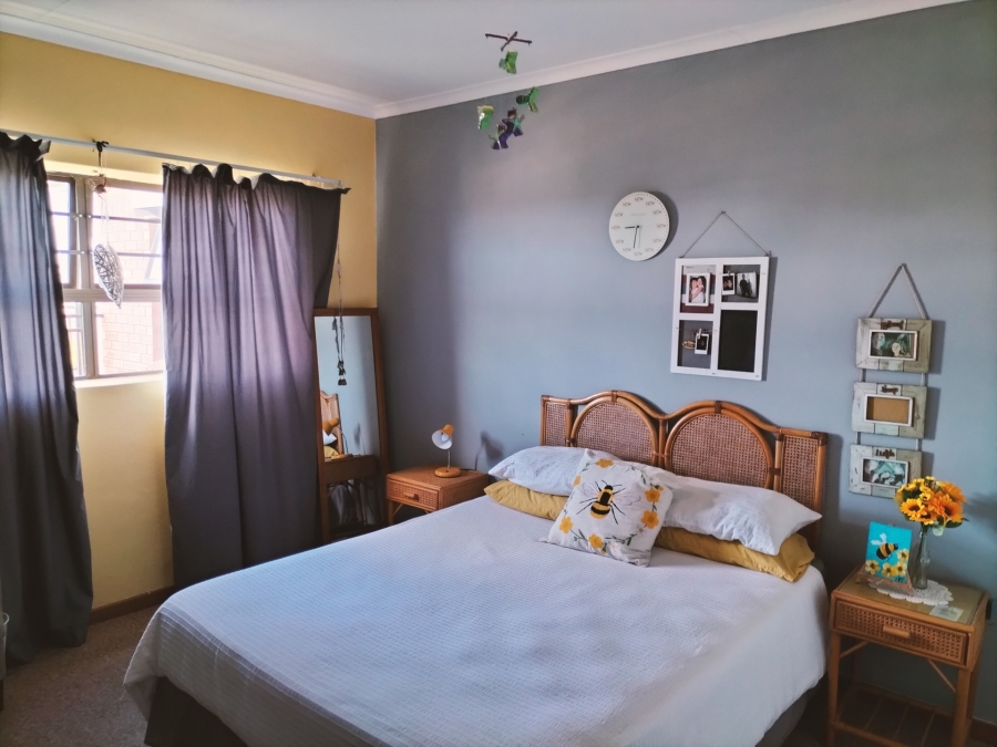 6 Bedroom Property for Sale in Grootbrakhoogte Western Cape